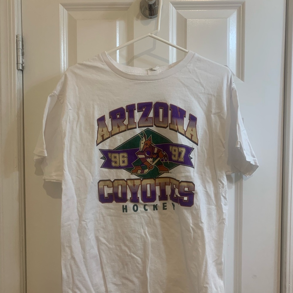 Arizona Coyotes White Tee (Large)